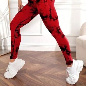 NWT Stylish Butt Lifting, Red Tie-Dye Women's Leggings